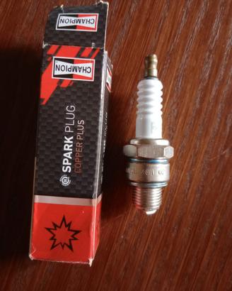 Candela Champion Passo Corto per Motoape Piaggio 