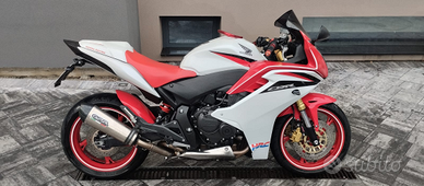Honda CBR 600 f - 2011