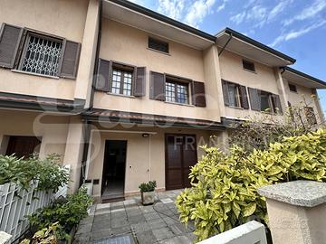 Villa a schiera Novate Milanese