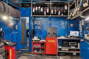 Gommista-officina meccatronica