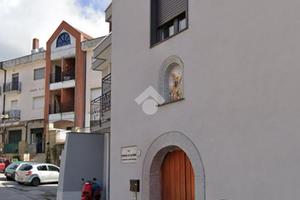 CASA SEMINDIPENDENTE A FISCIANO