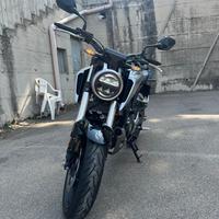 Honda cb 125 r