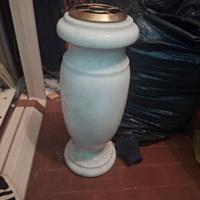 Vaso di marmo per cimitero