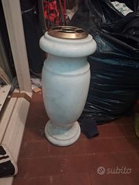 Vaso di marmo per cimitero