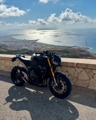 Speed Triple 1200 RS