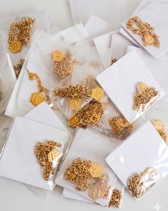 Stock 41 Cavigliere Nuove con Iniziale Oro – Lotto
