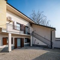 PORZIONE DI BIFAMILIARE A VOLVERA