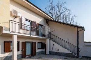 PORZIONE DI BIFAMILIARE A VOLVERA