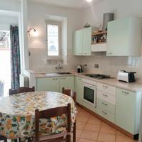 Follonica appartamento in centro p terra 200m mare