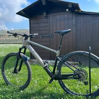 Focus raven 8.9 2024 Carbon Top di Gamma