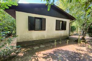 Graziosa cascina con terreno circostante