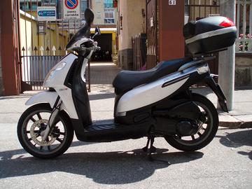 Piaggio Carnaby 250 ie