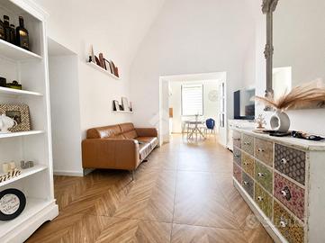 3 LOCALI A NAPOLI