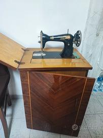 macchina d' epoca da cucire SINGER