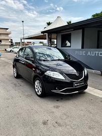 Lancia Ypsilon 1.2 69 CV 5 porte Platinum