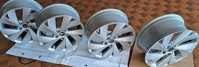 Cerchi lega originali VolksWagen golf 7.5Jx17 E