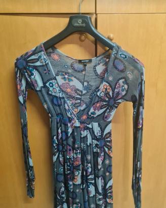 vestitino s Denny Rose