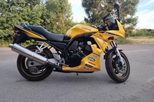 Yamaha Fazer 600