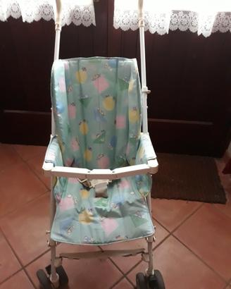 Passeggino PegPerego Pliko - chiusura ad ombrello