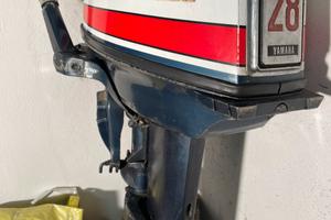 Fuoribordo Yamaha 28 cv