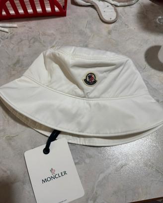 Cappello di Moncler nuovo