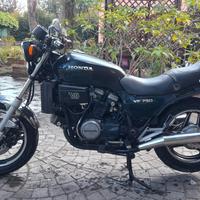Honda VF 750 asi- 1983