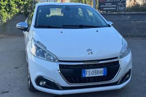 Peugeot 208 BlueHDi 100 S&S 5 porte GT Line