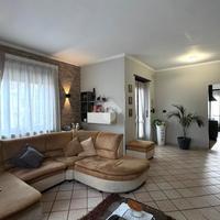 VILLA SINGOLA A RIVALTA DI TORINO