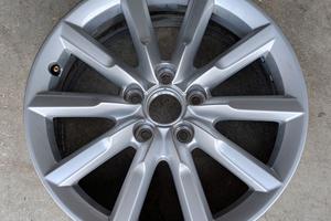 4 cerchi originali per Audi Q3 del 2017