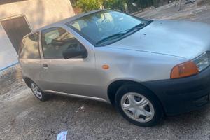 Fiat Punto 3 porte grigia