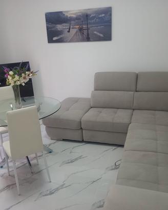 divano angolare nuovo