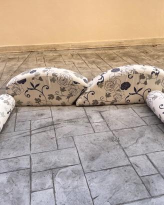 Cuscini divani per letto