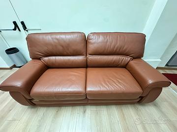 Divano letto in cuoio