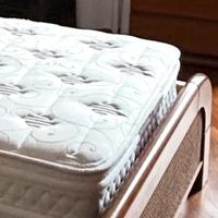 Coppia di materassi Simmons a molle impachettate