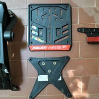 Portatarga originale Ducati e frecce posteriori