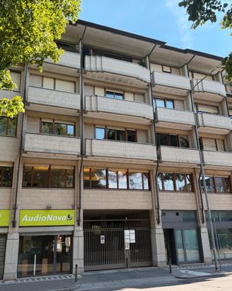 Ampio bicamere con cantina e garage