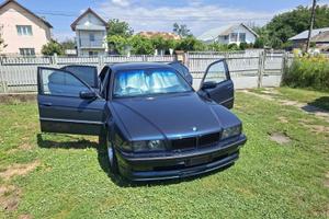 BMW E38 740i V8 manuale