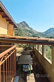 Casa indipendente con giardino naturale_campagna