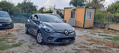 Renault Clio dCi 8V 75 CV 5 porte Moschino Zen