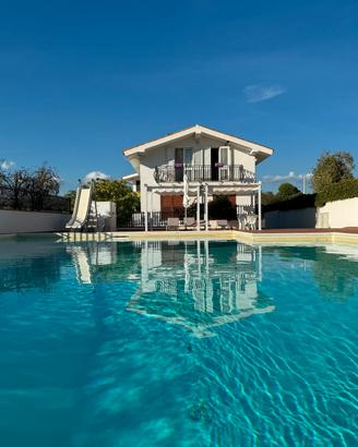 Appartamento in villa con piscina a Noto 