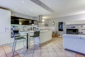 TRILOCALE IN PERFETTE CONDIZIONI, CON BOX, Via Cad