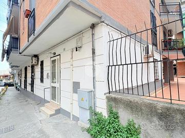 2 LOCALI A TORRE DEL GRECO