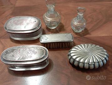 Oggetti d'antiquariato.