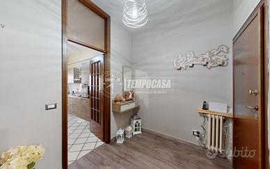 Appartamento con terrazzo in zona centrale