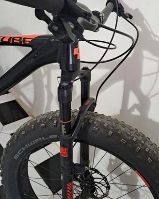 bicicletta CUBE