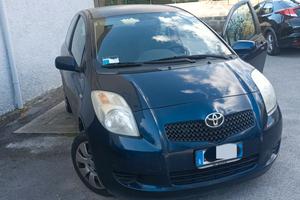Toyota Yaris 1.0 3p