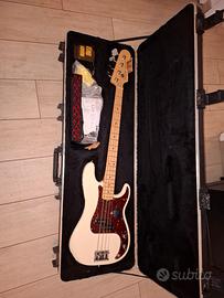 Fender Precision American Corona