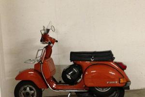 Vespa p200e px200