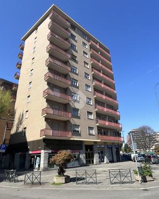 4 LOCALI A TORINO
