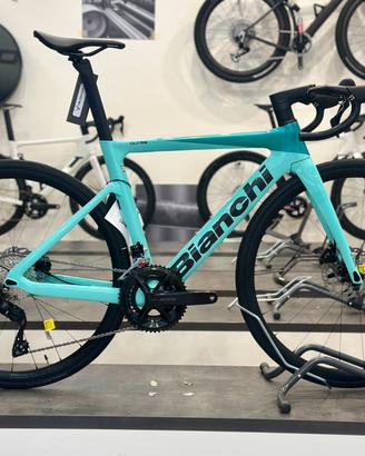 NUOVA Bianchi OLTRE Race | Shimano 105 12v 2025
